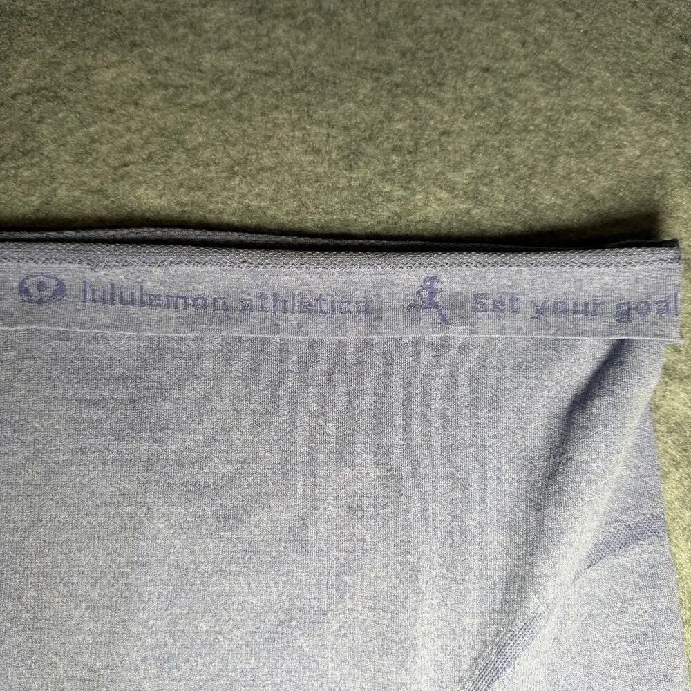 Lululemon Women Short Sleeve Athletic Top Size 6 Heathered Purple